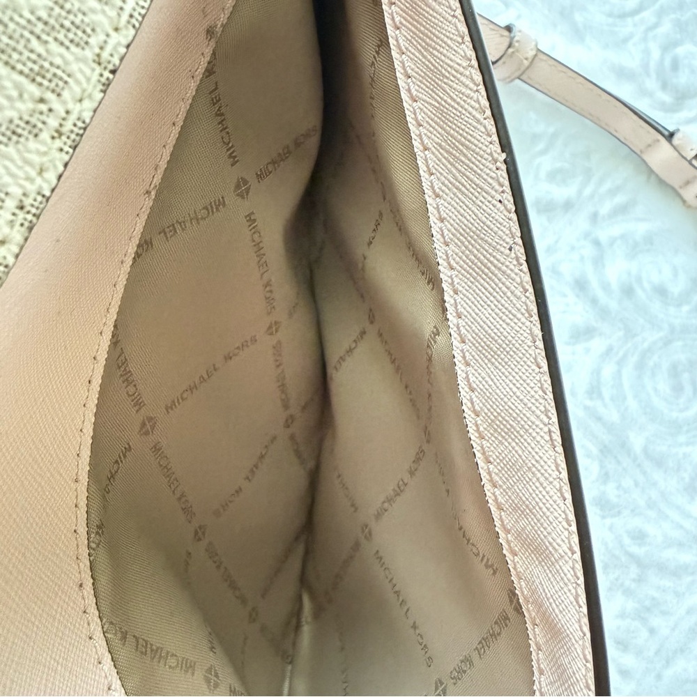 Michael Kors Jet Set Crossbody Logo Vanilla Pink - Picture 4 of 12